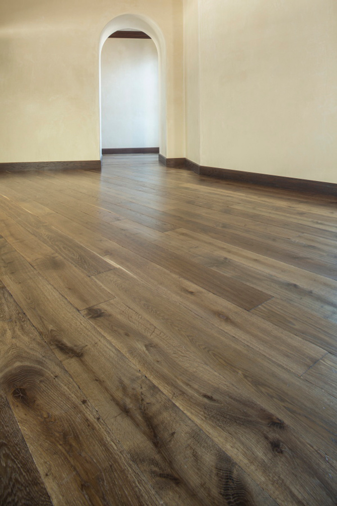 BHRL-057-1 Tumbled European Oak 7" Wide Glitsa Urethane